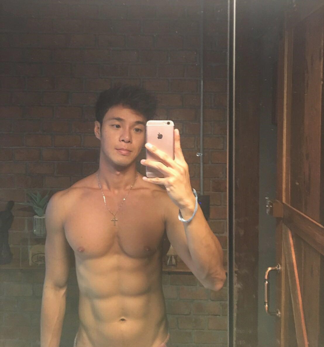 bangkok live gay sex shows