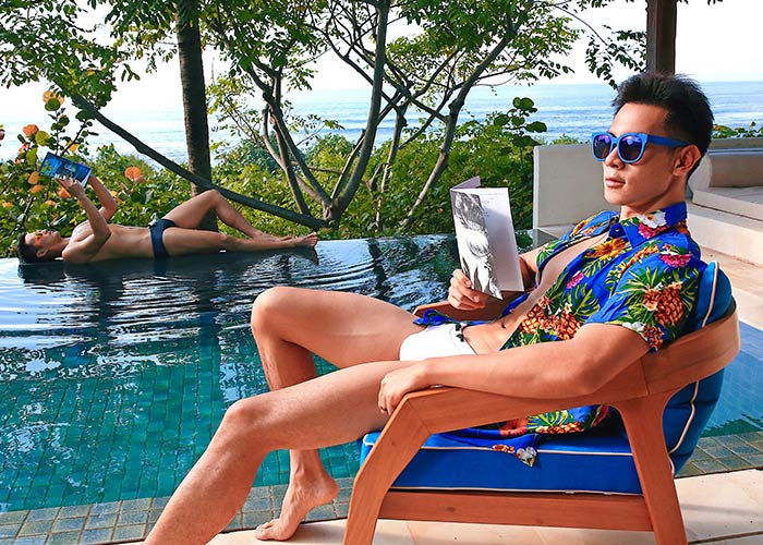 same-sex-couple-in-luxury-Stay-Keramas-Beach-Komaneka