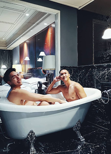 Instagram-Bathtub-Goals-Hotel-Muse-Bangkok-for-Gay-Couples