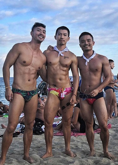 Platja-de-la-Mar-Bella-Gay-Beach-Barcelona-Guide-Update-This-Year