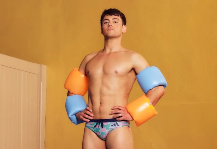 Easter Pics Every Gay Needs in Their Life for Gym Selfie