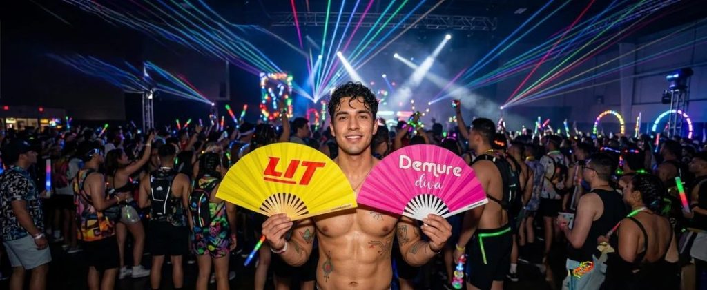 Fan Every Gay Needs in Their Life for Gym Selfie