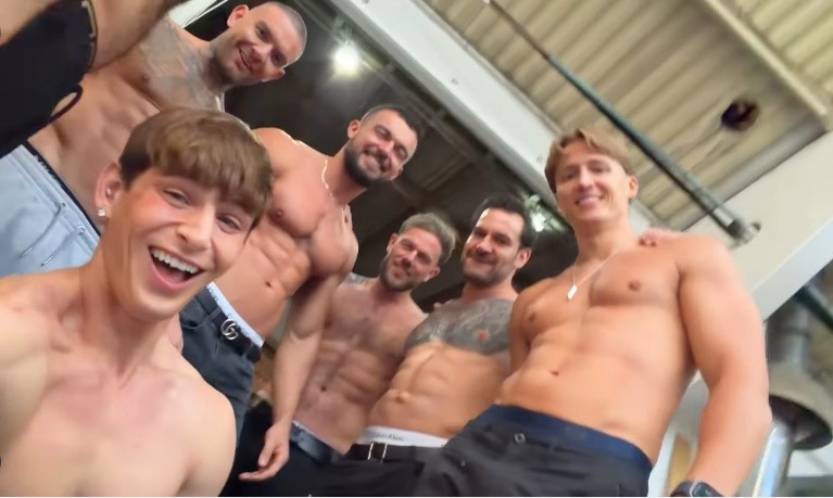 Every Gay Needs in Their Life for Gym Selfie