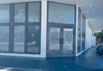 The Clubhouse II entrance. Glass facade of gay bar/club with Entrance sign on the door. Gay travel advice. 3-14.jpg