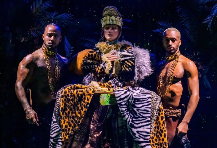 Best Hamburg Gay Bars and Drag Show Pulverfass Cabaret