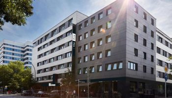 Best Gay Hotel Hamburg near Gay Bars Holiday Inn - the niu