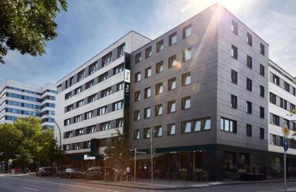 Best Gay Hotel Hamburg near Gay Bars Holiday Inn - the niu