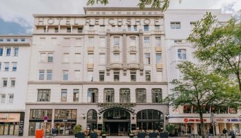 Top Popular Gay Hotel Hamburg Reichshof Hotel