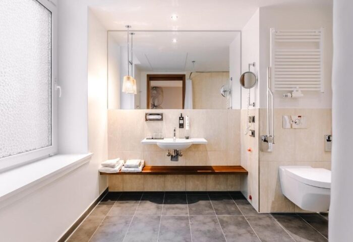 Most Popular Gay Hotel Hamburg near Gay Saunas Reichshof Hotel