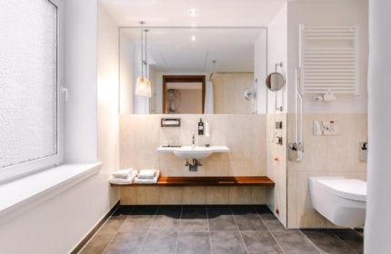 Most Popular Gay Hotel Hamburg near Gay Saunas Reichshof Hotel