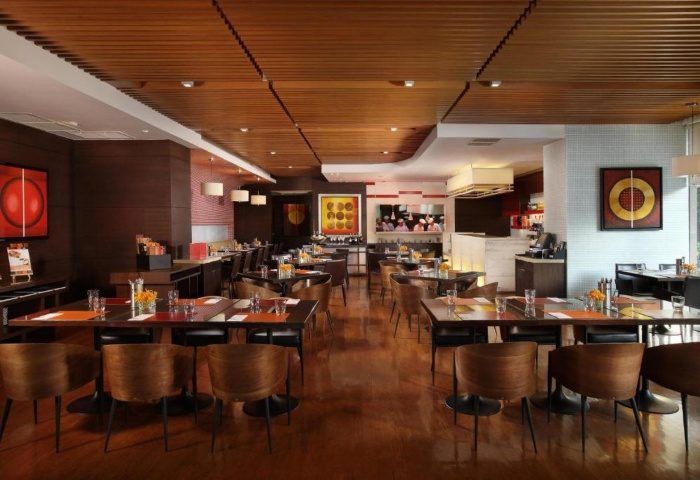 Sathorn Vista Marriott Executive Apartments, Bangkok restaurant. Gay-friendly hotel near gay saunas and bars in Bangkok. Fine dining.