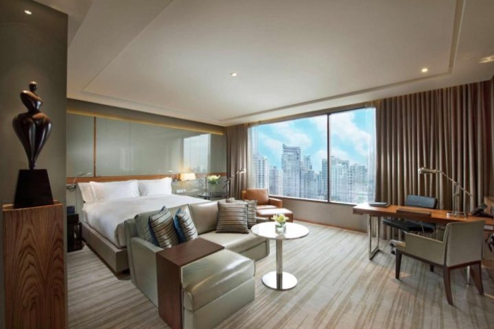 Hilton Sukhumvit Bangkok room. Best gay honeymoon hotels in Bangkok. Modern suite with city view. Ideal for LGBTQ+ travel and romantic getaways.
