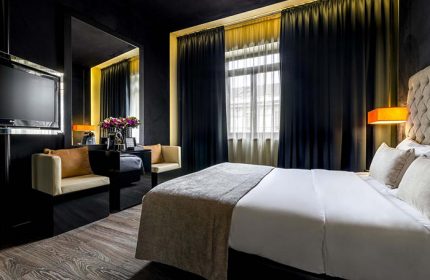 Best-Honeymoon-Hotel-Ideas-in-Lisbon-Gayborhood-9Hotel-Mercy