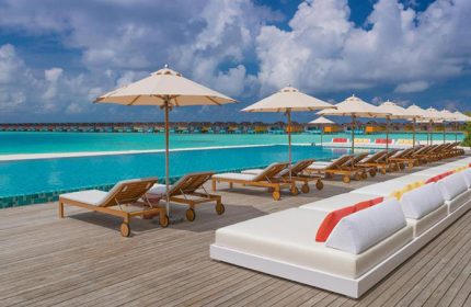 Cheap-Beachfront-Pool-Villas-Gay-Hotel-The-Standard,-Huruvalhi-Maldives