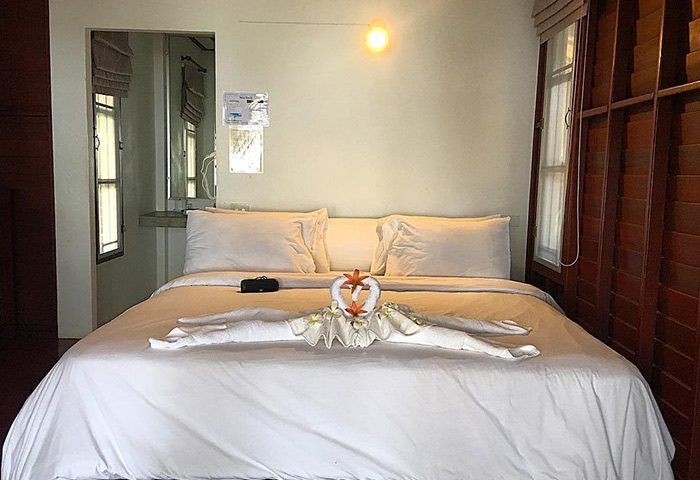 Cheap-Gay-Hotel-Koh-Samet-Walk-to-Gay-Nightlife-Tubtim-Resort