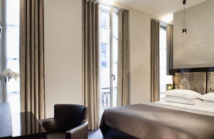 Cheap-Gay-Hotel-Paris-with-Window-in-Marais-Gay-Area-Hotel-Caron