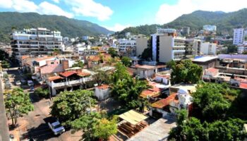 Cheap Gay Hotel Puerto Vallarta Barrio Vallarta with Rooftop Pool Next to Gay Bars