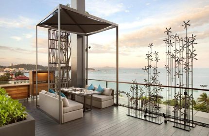 Hilton Pattaya beachfront gay hotel. Luxury dining with ocean view. Find cheap gay-friendly accommodations in Pattaya City, Thailand.