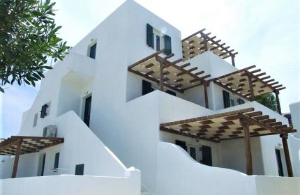 Find-Self-Catering-Apartment-Gay-Hotel-for-Six-People-Near-Mykonos-Town