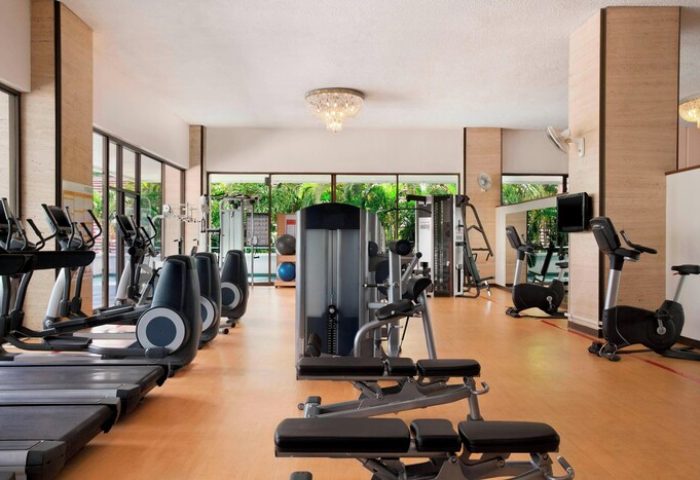 Sheraton Princess Kaiulani gay-friendly hotel gym. Treadmills, elliptical machines, weights. Fitness center for gay men travelers.