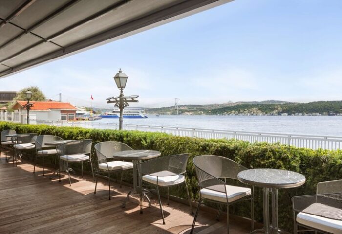 Shangri-La Bosphorus, Istanbul gay-friendly hotel outdoor seating area. Bosphorus view. Gay travel advice. Hotel with Bosphorus view.