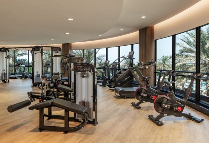 Le Royal Méridien Beach Resort & Spa gym. Gay-friendly hotel fitness center with cardio machines and weight training equipment.