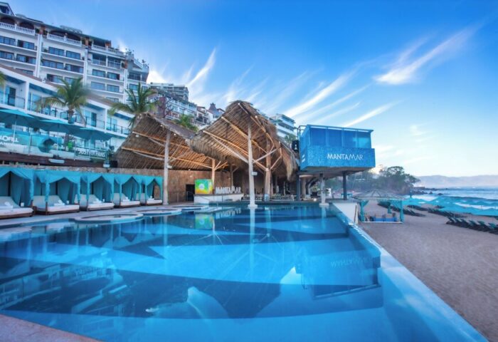 Almar Resort, luxury LGBT beach front hotel, adults only. Mantamar Beach Club Pool & bar. Gay-friendly destination in Puerto Vallarta.
