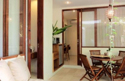 Gay Friendly Hotel Arana Suite