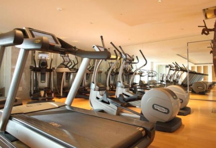 Gym at Banyan Tree Club & Spa Seoul, a gay-friendly hotel. Treadmills, elliptical machines, and mirrored walls. Fitness center for gay travelers.