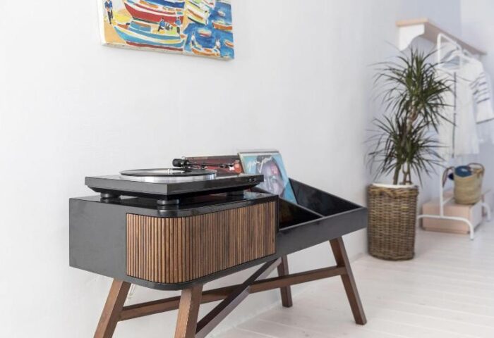 Belvedere Little Venice Pied-a-Terres: Stylish record player and vinyl storage. Gay-friendly hotel design with modern decor elements.