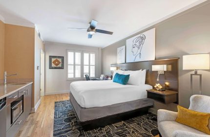 Best Western Plus Hawthorne Terrace Hotel gay-friendly room. Queen bed, desk, & kitchenette. Modern decor, ideal for gay travelers.