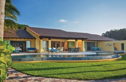 Four Seasons Resort Punta Mita: Gay-friendly hotel villa with private pool, patio, and luxurious outdoor seating. Perfect for gay travel.