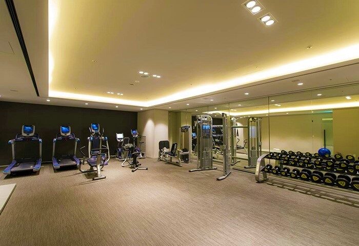 GLAD Yeouido's gym: treadmills, weights, and exercise equipment. This gay-friendly hotel offers a modern space for workouts during your stay.