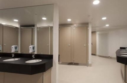 Generator Hostel Dublin: Restroom facilities. Reviews of this gay-friendly hotel show clean, modern shared bathrooms.