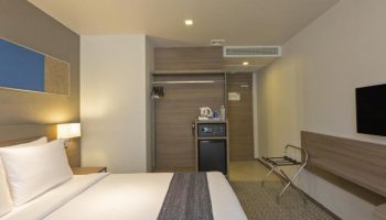 Gay-Friendly-Hotel-Holiday-Inn-Express-Bangkok-Sathorn-1