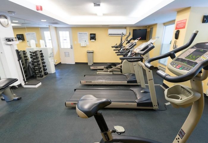 Holiday Inn Toronto Downtown Centre's gym. Treadmills, weights, and stationary bikes for a complete workout. Gay-friendly hotel fitness.