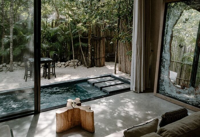 Hotel Bardo Adults Only gay-friendly hotel: Room view of a private pool and tropical garden. Ideal for gay travelers seeking a relaxing vacation.