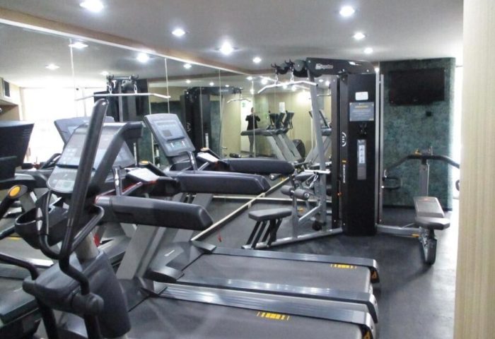 Hotel Century Reforma's gym. Gay-friendly hotel with treadmills, elliptical machines, and weight training equipment. Perfect for gay travelers.