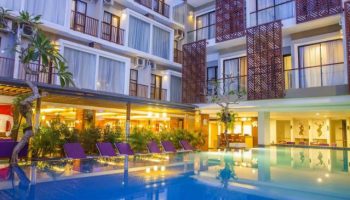 Hotel Horison Seminyak Bali: Pool view of this gay-friendly hotel. Enjoy Bali's beauty and relaxation at this Seminyak hotel.