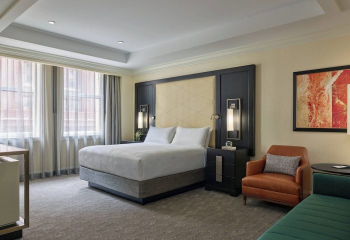 JW Marriott Chicago gay-friendly hotel room featuring a king bed, modern decor, and city views. Ideal for gay travelers seeking luxury.