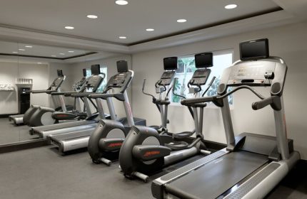Montrose at Beverly Hills gay-friendly hotel gym. Treadmills and elliptical machines for a full body workout. Fitness center for gay travelers.