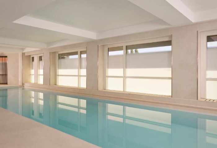 Indoor pool at the gay-friendly Park Plaza London Riverbank Hotel. This pet-friendly Plaza on the River Club and Residence offers luxury.