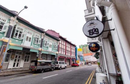 Q Loft Hotel1929@Chinatown street view. Gay-friendly hotel in Singapore's Chinatown. Architecture and street scene.