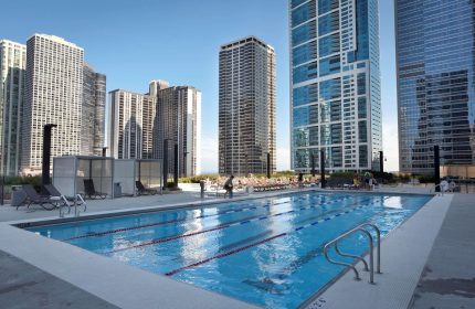 Radisson Blu Aqua Hotel, Chicago: Outdoor pool with city views. A gay-friendly hotel offering a luxurious experience for gay travelers.