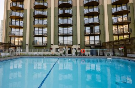 Sandman Suites Vancouver Davie Street: Gay-friendly hotel with outdoor pool. Balconies, relaxation, and a welcoming atmosphere for LGBTQ+ travelers.