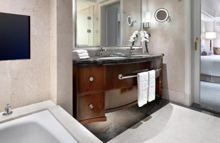 Gay Friendly Hotel Shangri-la Hotel Jakarta Jakarta