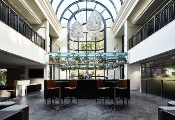 Sheraton Grand Sydney Hyde Park's stylish bar. A gay-friendly hotel with a chic interior, perfect for gay men travel advice.