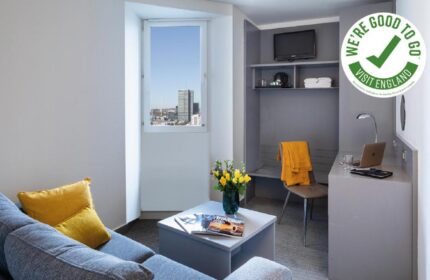 St Giles London hotel room. Gay-friendly, pet-friendly hotel with city view. We're Good To Go certified. Ideal for gay men travelers.