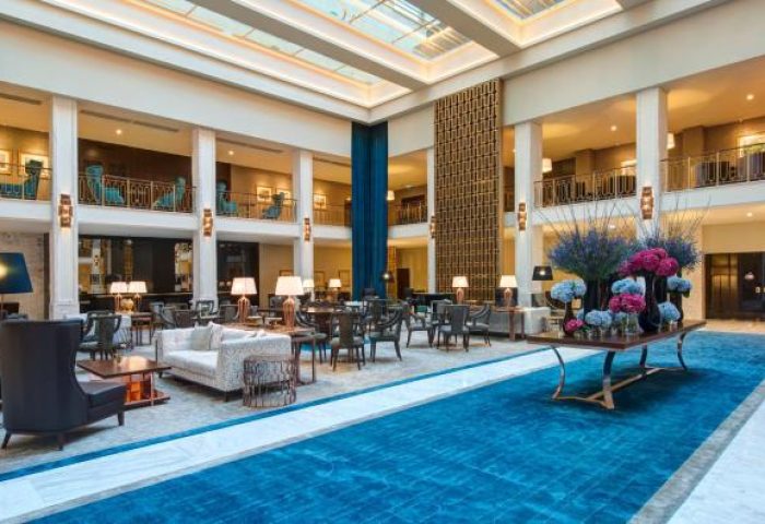 Tivoli Avenida Liberdade, a Leading Hotel: Grand lobby interior. Gay-friendly hotel with stylish seating and a bright, airy atmosphere.