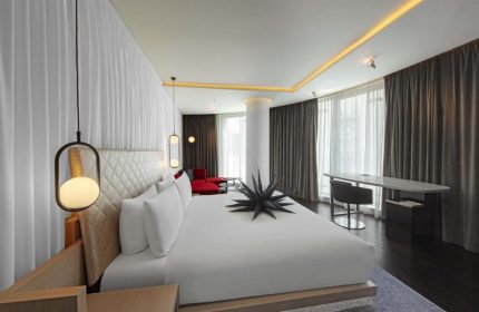 Most Booked Luxury Gay Hotel Lonfon W London Leicester Square (Pet-friendly)